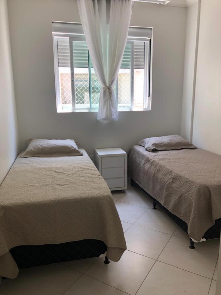 Apartamento Ravena - Praia Dos Ingleses フロリアノポリス エクステリア 写真
