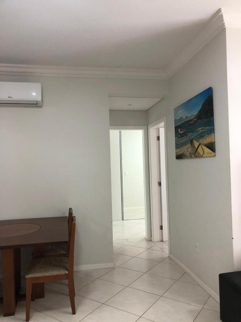 Apartamento Ravena - Praia Dos Ingleses フロリアノポリス エクステリア 写真