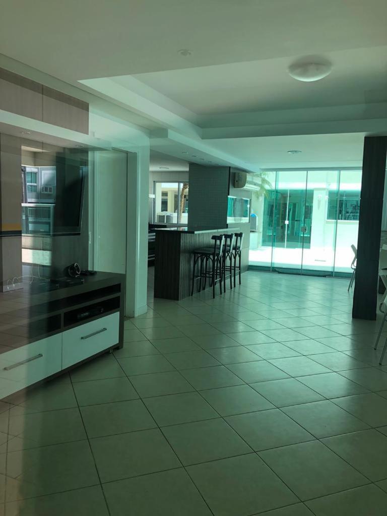 Apartamento Ravena - Praia Dos Ingleses フロリアノポリス エクステリア 写真