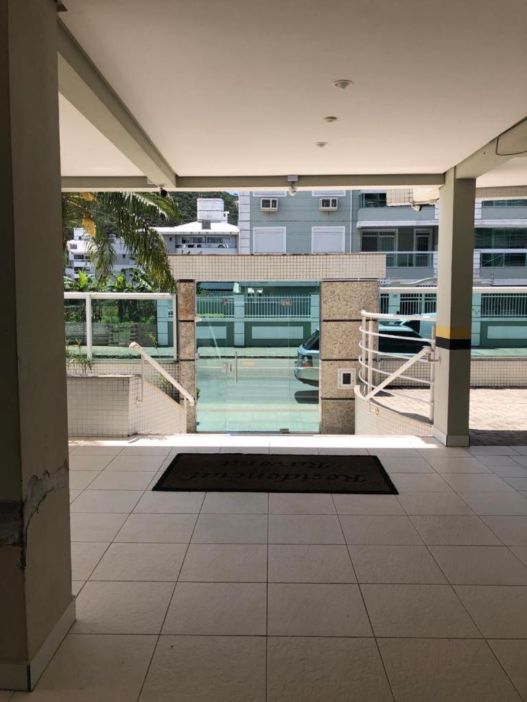 Apartamento Ravena - Praia Dos Ingleses フロリアノポリス エクステリア 写真