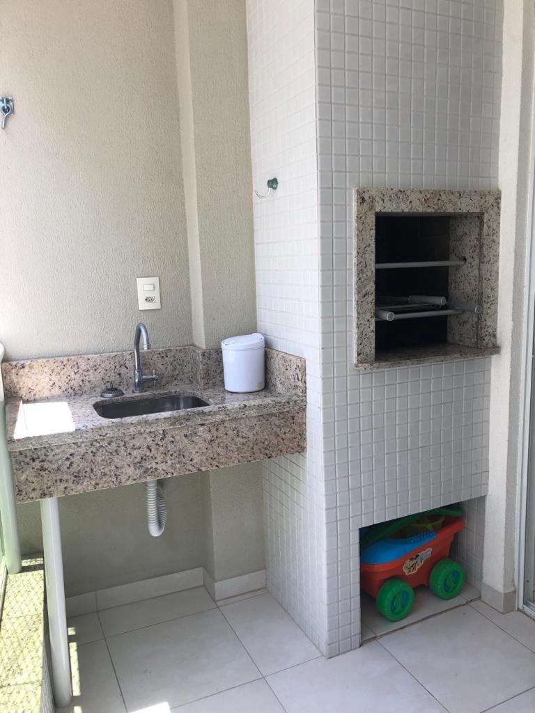 Apartamento Ravena - Praia Dos Ingleses フロリアノポリス エクステリア 写真