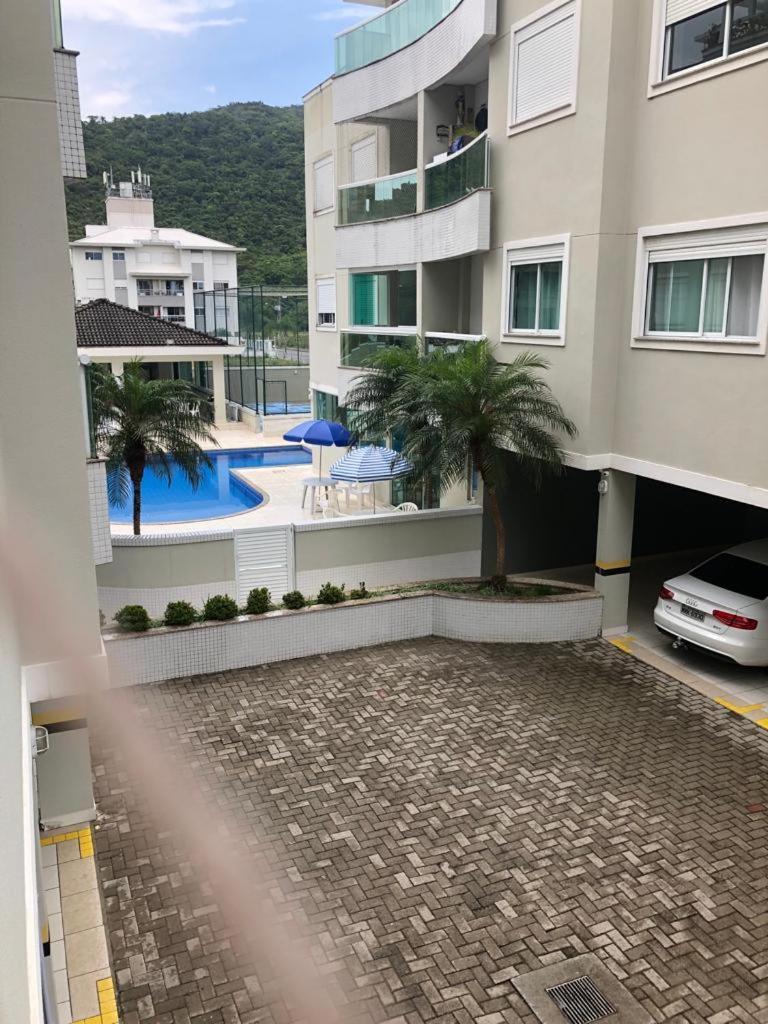 Apartamento Ravena - Praia Dos Ingleses フロリアノポリス エクステリア 写真